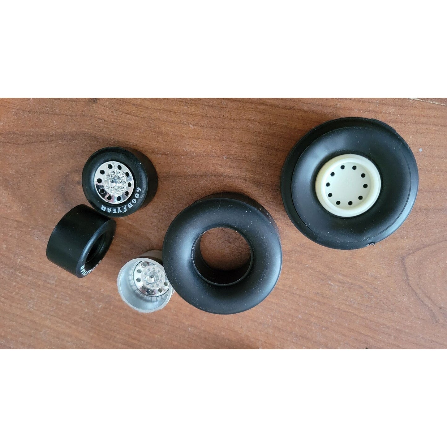 Atlantis Funny Car Tire set 1/16 Scale