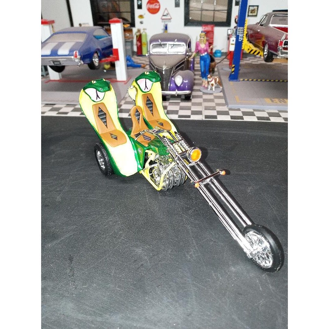 MPC 1/25 Cobra Chopper