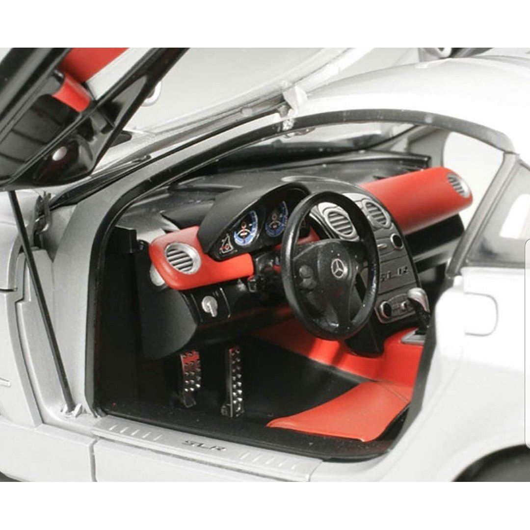Tamiya 1/24 Mercedes Benz SLR McLaren