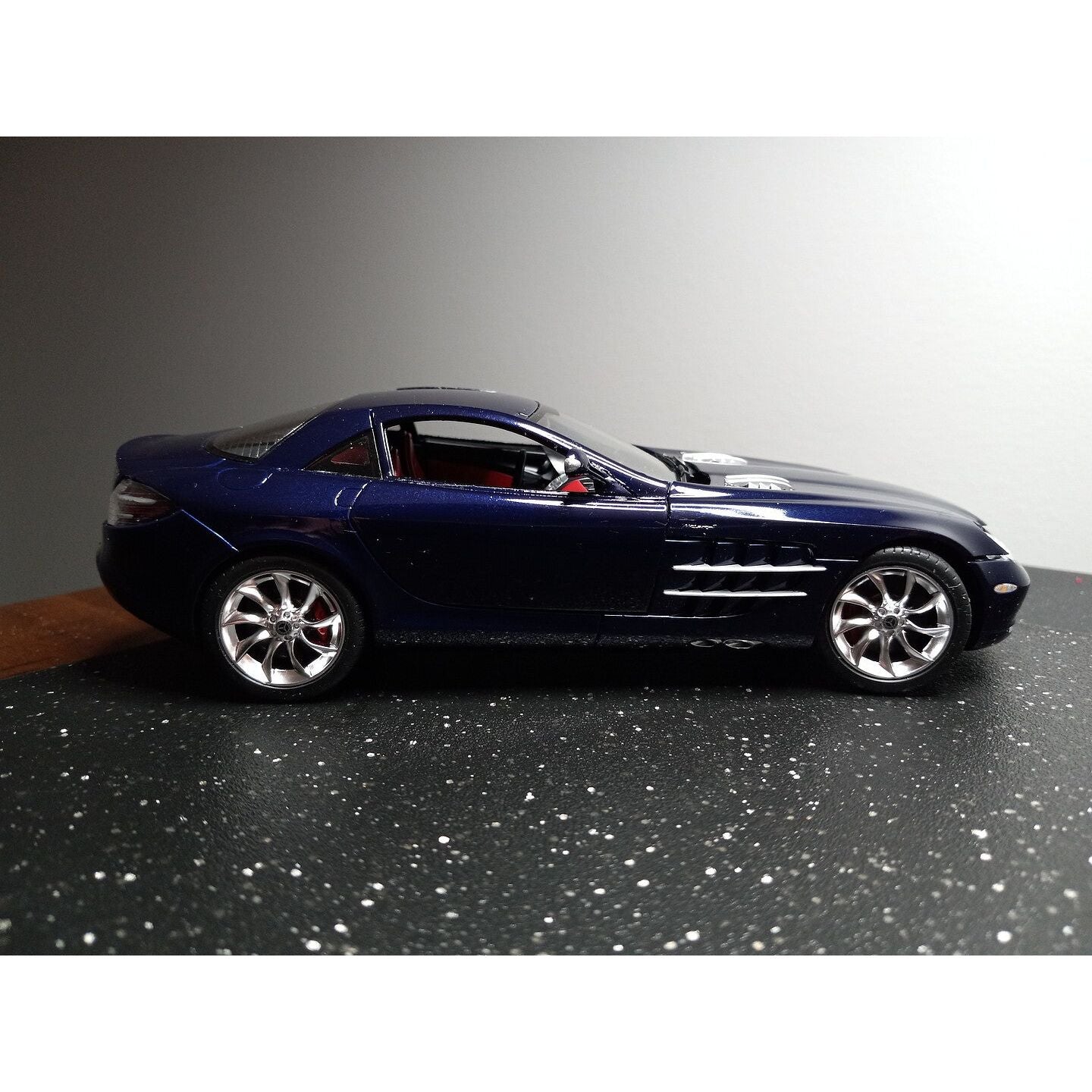 Tamiya 1/24 Mercedes Benz SLR McLaren