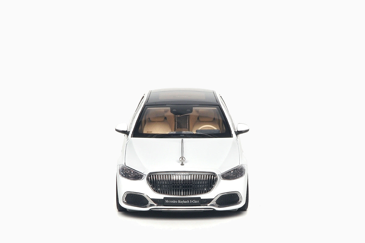 Mercedes – Maybach S-Class 2021 Diamond White 1:18 by Almost Real