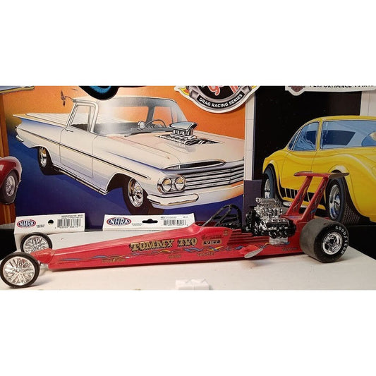 AMT Tommy IVO Rear Engine Dragster 1/25 Scale Model Kit