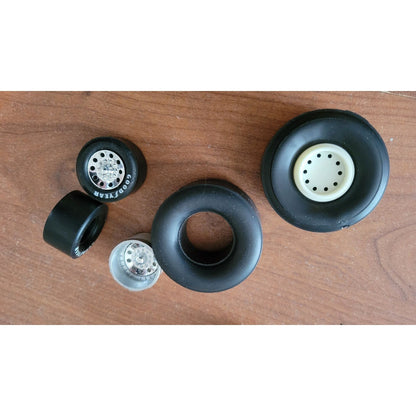 Atlantis Funny Car Tire set 1/16 Scale