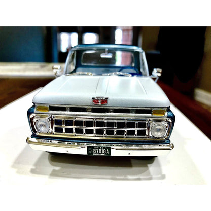 Moebius Model 1/25 Scale 1965 Ford Cab Styleside Pickup