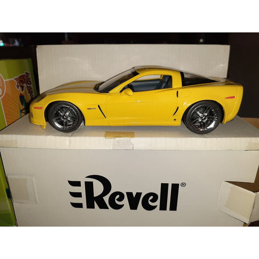 Revell 1/25 2006 Chevrolet Corvette Z06 Coupe Yellow