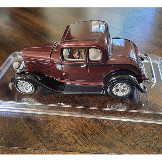Revell 1/25 '32 Ford 5 Window Coupe