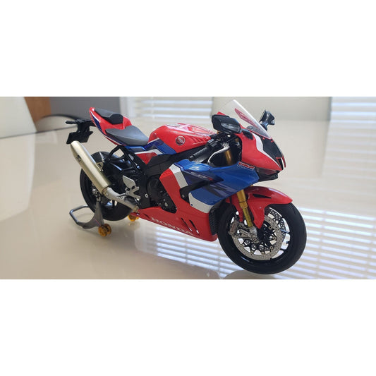 Tamiya 1/12 Honda CBR1000RR-R Fireblade SP